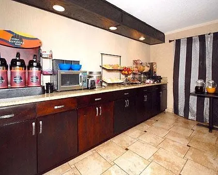 Comfort Inn & Suites Vancouver Downtown City Center 