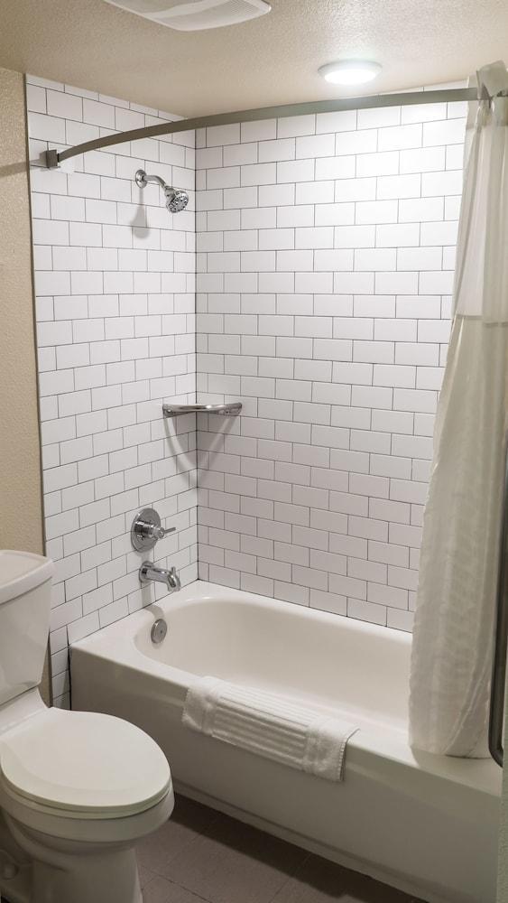 Comfort & Downtown Center Vancouver