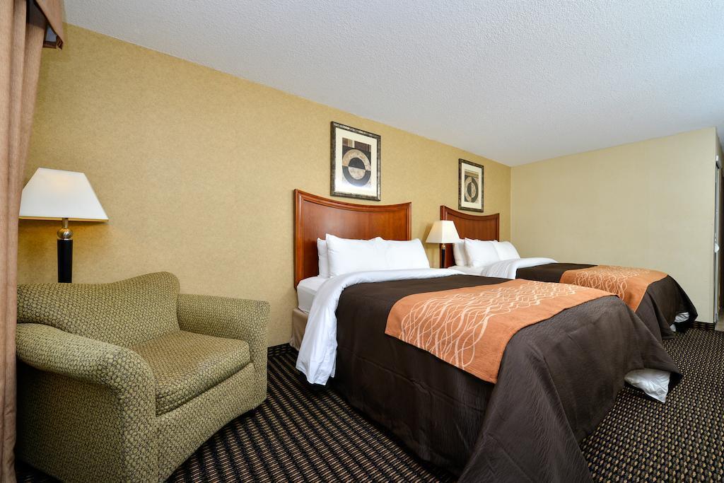Hotel Comfort & Downtown Center 3*