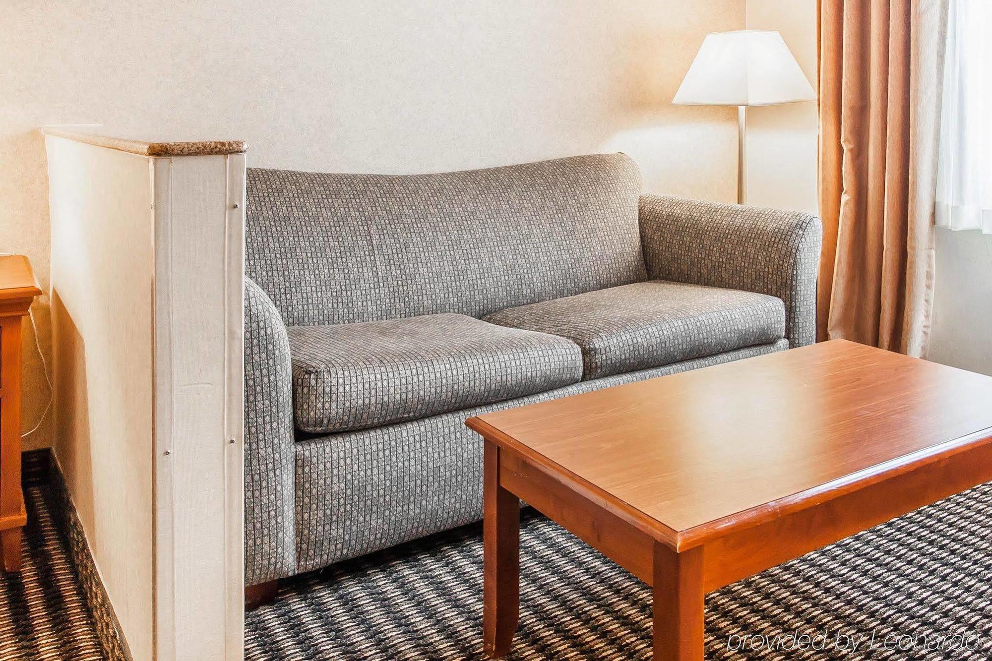Comfort & Downtown Center Hotel 3*