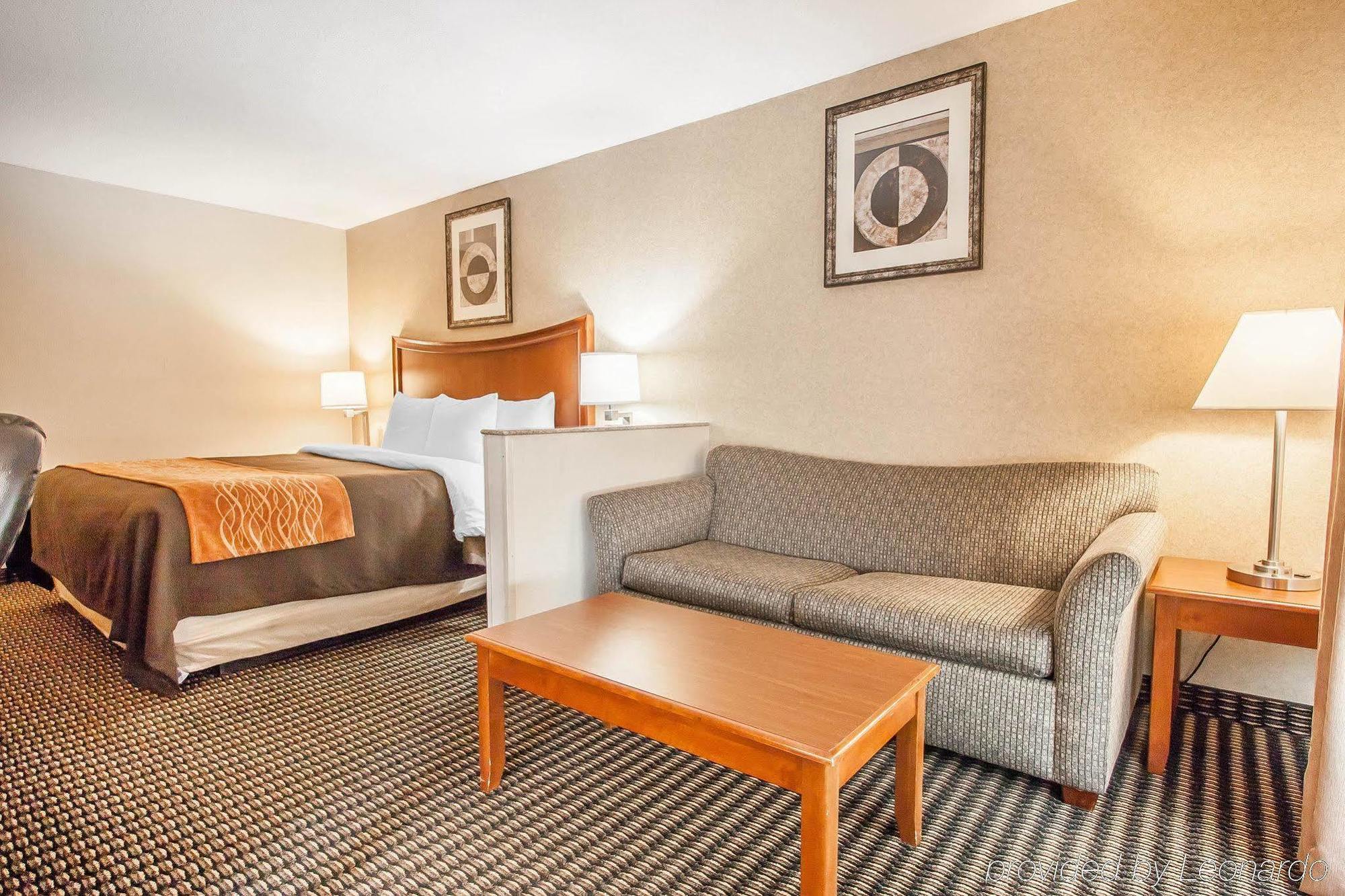 Hotel Comfort & Downtown Center 3*