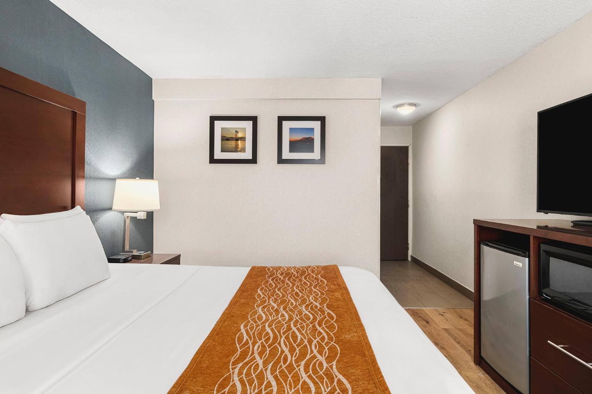 Hotel Comfort & Downtown Center