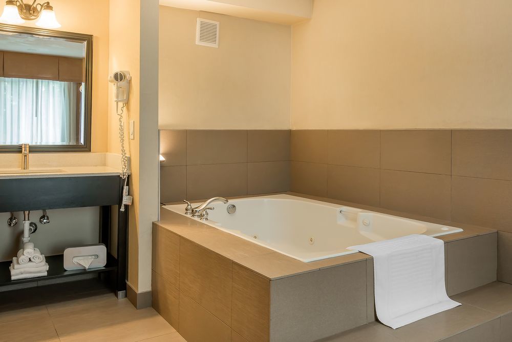 Comfort & Downtown Center